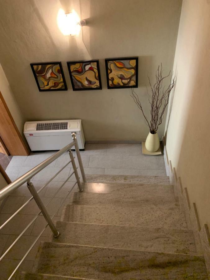 Albjona Guesthouse Тирана Екстериор снимка